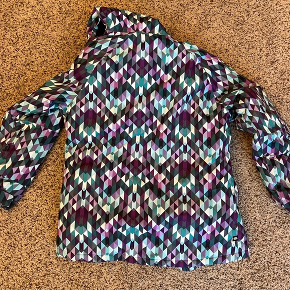 686 Athena ski jacket YL girls - Picture 3 of 4